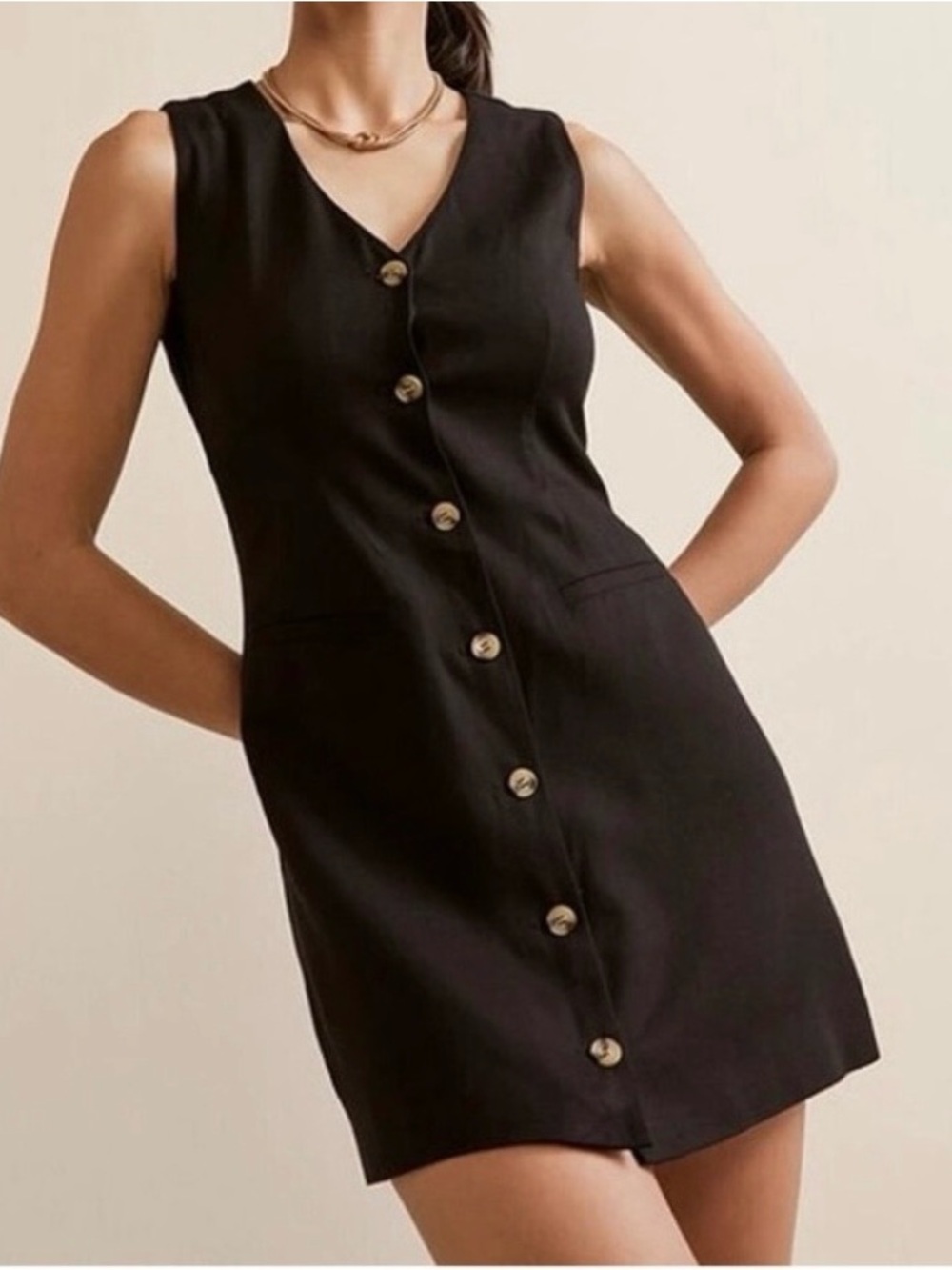 Francesca's Collections Black Sleeveless Button-Front Mini Dress